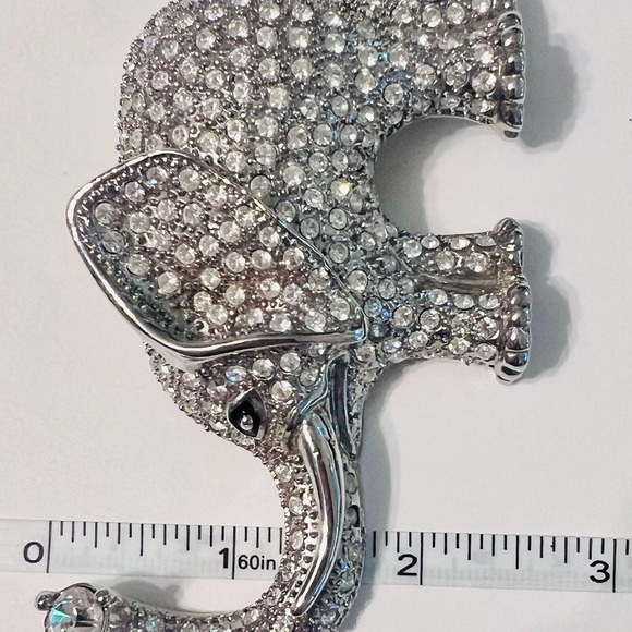 Vintage Figural Elephant Brooch‎ Pin 4" Trunk Up Rhinestones Silver Tone Safari - Picture 7 of 8